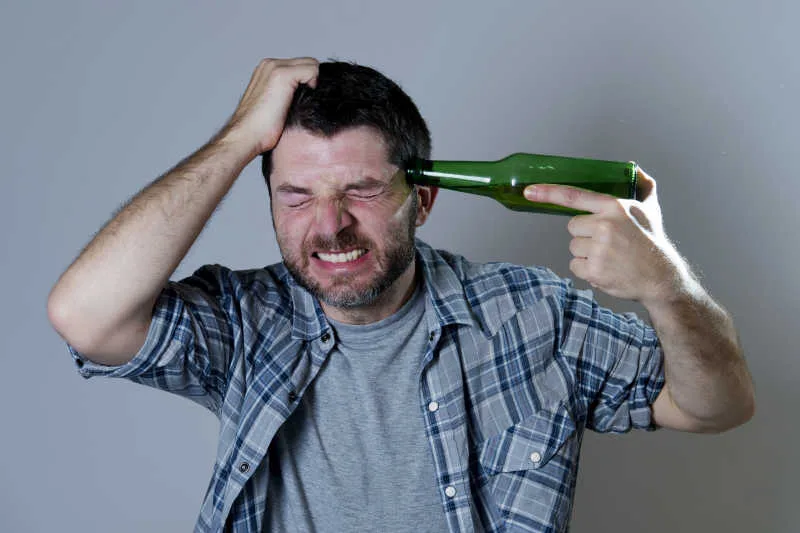 酒精依赖如何科学评估与制定治疗计划？家庭干预的正确路径
